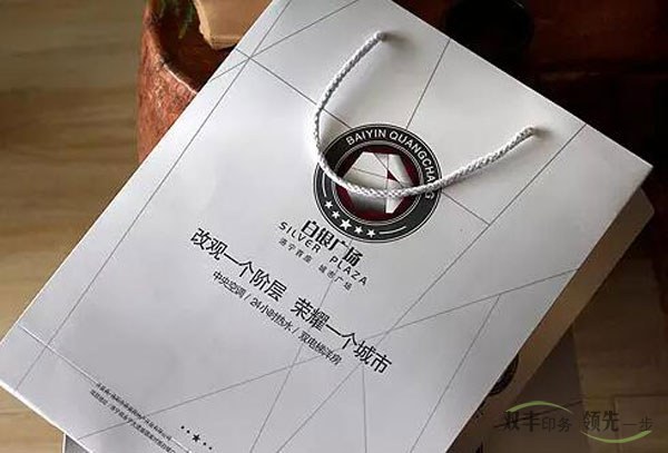 常用手提袋印刷材質的優(yōu)缺點？